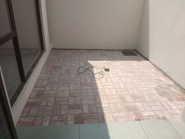 DISEWAKAN! Rumah Brand New 2 Lantai di Cluster Aeris Citra Garden Serpong