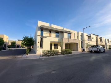 CASA EN VENTA EN RIVELLO RESIDENCIAL