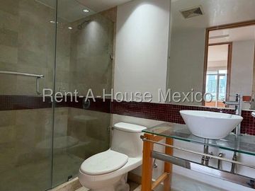 Departamento en Renta de Dos Recámaras y Amenidades en Hares Select, Avenida Ejército Nacional Mexicano #27-314 AVC