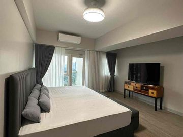 PARK MCKINLEY WEST PENTHOUSE 5 BEDROOM FOR SALE