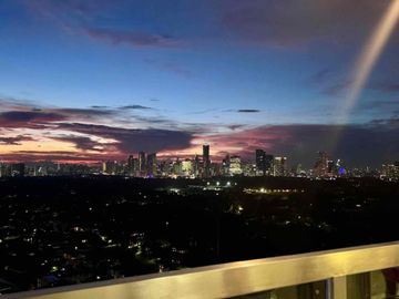 PARK MCKINLEY WEST PENTHOUSE 5 BEDROOM FOR SALE