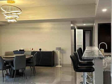 PARK MCKINLEY WEST PENTHOUSE 5 BEDROOM FOR SALE