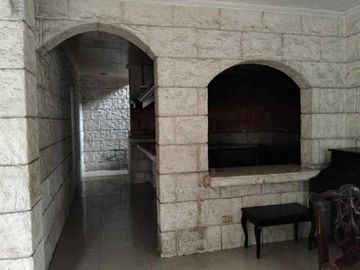 Spacious House & Lot in Mapayapa Village 2, Quezon City