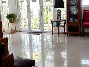 DIJUAL RUMAH 2 LANTAI SANGAT STRATEGIS DEKAT EXIT TOL KRONGGAHAN DI PERUMAHAN KUANTAN REGENCY NOGOTIRTO