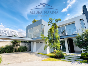 Casa en Venta El Bajío Habitat Zapopan