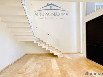 Casa en Venta El Bajío Habitat Zapopan