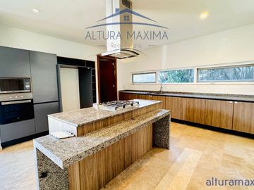 Casa en Venta El Bajío Habitat Zapopan