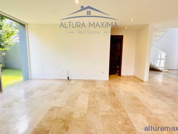 Casa en Venta El Bajío Habitat Zapopan