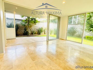 Casa en Venta El Bajío Habitat Zapopan
