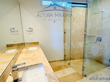 Casa en Venta El Bajío Habitat Zapopan