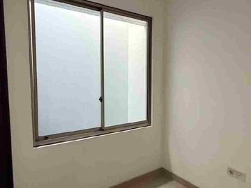 Rumah siap huni pik 2 ukuran minimalis untuk keluarga kecil