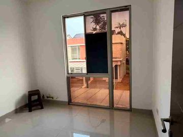 Rumah siap huni pik 2 ukuran minimalis untuk keluarga kecil