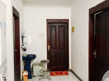 Strategis! Rumah Dijual Tanjung Duren Jakarta Barat LT 220 LB 360 m² SHM
