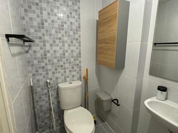 Disewakan Apartemen Studio Tokyo Riverside PIK 2 Furnish