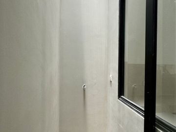 Dijual Rumah Milenial Cluster California Pik2, Uk. 4,5X10, 2 Lantai, Harga : Rp 1,05 M