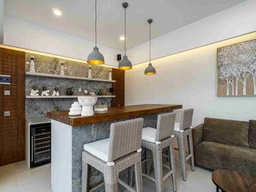 Modern Villa 2 bedrooms in Central Seminyak Petitenget Cafe and Resto surrounded