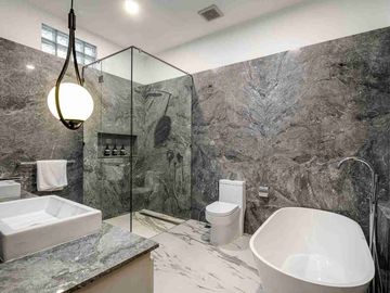 Modern Villa 2 bedrooms in Central Seminyak Petitenget Cafe and Resto surrounded