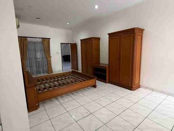 Rumah  Lama Siap Huni Di Menteng Jakarta Pusat