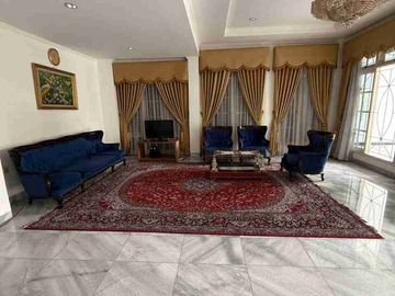 Rumah  Lama Siap Huni Di Menteng Jakarta Pusat