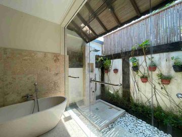 Spacious Tropical Villa in Umalas Bali
