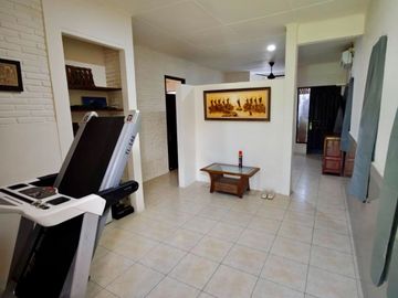 RUMAH BALINESE EXCLUSIVE 2 LANTAI DI SILIGITA NUSA DUA DEKAT PANTAI MENGIAT