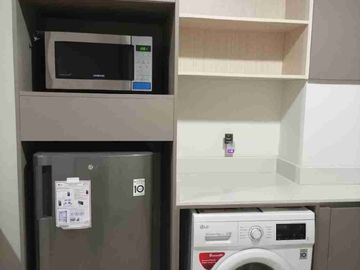 sewa 1bedroom apartemen gold coast furnish high floor