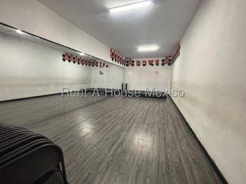 Casa en Renta con Uso de Suelo Comercial en San Miguel Chapultepec cerca de la estación de metro Juanacatlán #27-61 AVC