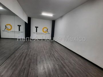 Casa en Renta con Uso de Suelo Comercial en San Miguel Chapultepec cerca de la estación de metro Juanacatlán #27-61 AVC