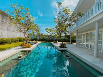 DIJUAL / DISEWAKAN LUXURY VILLA DI BERAWA, CANGGU, BALI