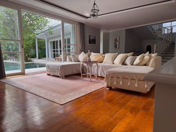 DIJUAL / DISEWAKAN LUXURY VILLA DI BERAWA, CANGGU, BALI