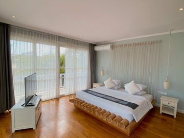 DIJUAL / DISEWAKAN LUXURY VILLA DI BERAWA, CANGGU, BALI