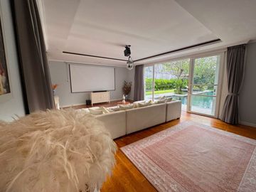 DIJUAL / DISEWAKAN LUXURY VILLA DI BERAWA, CANGGU, BALI