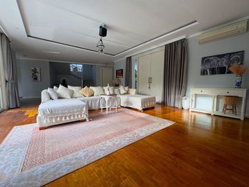 DIJUAL / DISEWAKAN LUXURY VILLA DI BERAWA, CANGGU, BALI