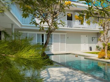 DIJUAL / DISEWAKAN LUXURY VILLA DI BERAWA, CANGGU, BALI