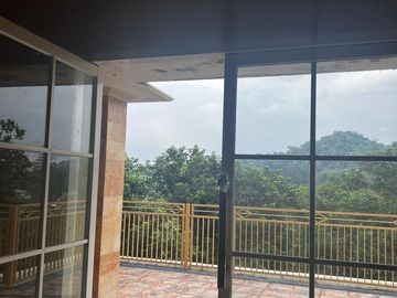 Dijual Villa dengan Halaman Luas di Purwodadi Nongkojajar Pasuruan