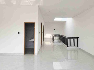 Dijual Rumah Baru di Taman Kedoya Baru Huk