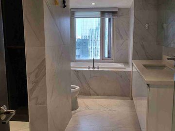4 Bedrooms for rent in The Forbes Tower, Valero St., Sal edo Village