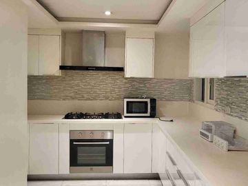4 Bedrooms for rent in The Forbes Tower, Valero St., Sal edo Village