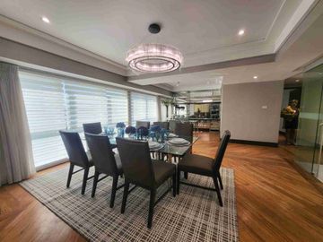 4 Bedrooms for rent in The Forbes Tower, Valero St., Sal edo Village