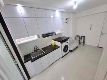 Disewakan 2kamar semi furnish lantai rendah apartemen bassura city