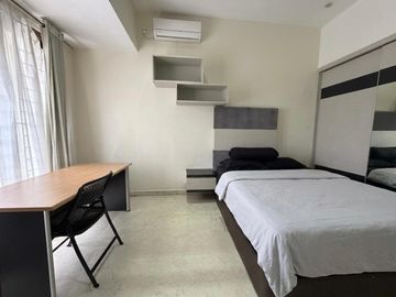 Rumah di Cilandak Lengkap Private Pool Akses Mudah ke Citos & MRT
