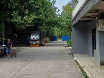dijual Pergudangan dg 2 gudang + 5 kamar