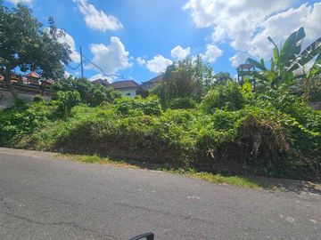 Dijual lahan luasan kecil lokasi tumbakbayuh lingkungan villa