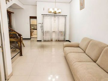 DIJUAL RUMAH 3 LANTAI SIAP HUNI ROW 3 MOBIL DI DURI KEPA GREENVILLE