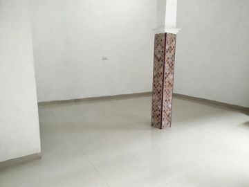 Rumah 2LT Over Kredit dkt Stasiun sisa 7 THN LG di Cikaret Cibinong Bogor