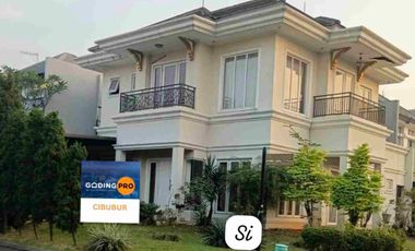 ‼️Turun Harga‼️
Dijual Rumah Cantik Full Furnished Posisi Hoek di Kota Wisata Cibubur