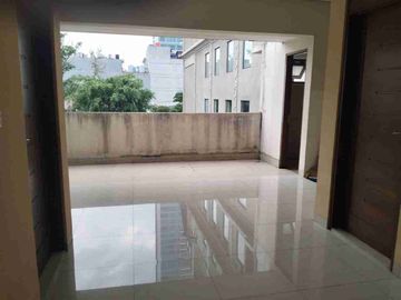 Rumah Townhouse 3 Lantai Siap Huni di Kemang Utara, Jakarta Selatan