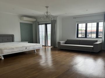 Fully Furnished 4BR House for Sale Merville Park Parañaque City