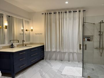 Merville Park 4BR House for Sale Fully Furnished in Parañaque City