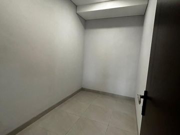 Disewakan Rumah Brand New Semi Furnish Dekat Akses Tol dan Kawasan Kuliner di Sutera Harmoni Alam Sutera Tangerang